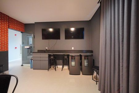 Apartamento para alugar com 53m², 1 quarto e 1 vagaBar