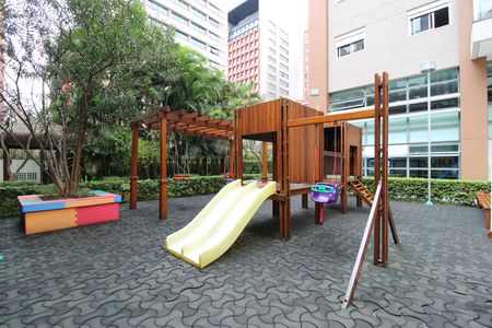 Apartamento para alugar com 96m², 2 quartos e 2 vagasÁrea Comum - Playground