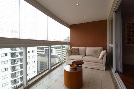 Apartamento para alugar com 96m², 2 quartos e 2 vagasVaranda