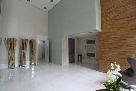 Apartamento para alugar com 96m², 2 quartos e 2 vagasHall Social