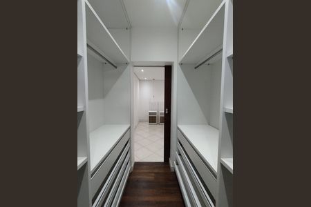 Casa à venda com 134m², 3 quartos e 2 vagasCloset 