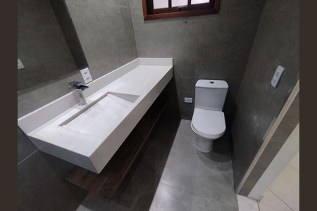 Casa à venda com 134m², 3 quartos e 2 vagasBanheiro - torneira