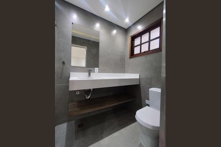 Casa à venda com 134m², 3 quartos e 2 vagasBanheiro - torneira