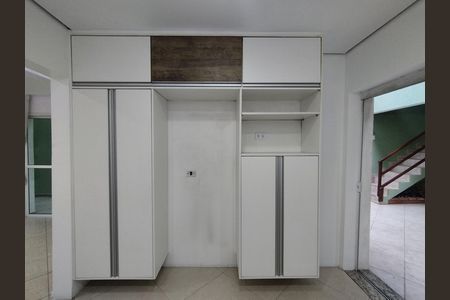 Casa à venda com 134m², 3 quartos e 2 vagasCozinha - Armários