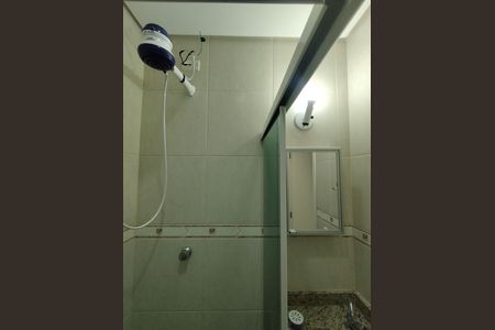 Casa à venda com 134m², 3 quartos e 2 vagasBanheiro - torneira