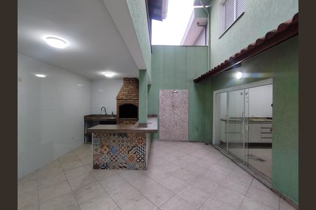 Casa à venda com 134m², 3 quartos e 2 vagasChurrasqueira