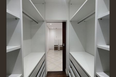 Casa à venda com 134m², 3 quartos e 2 vagasCloset 