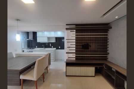 Sala  de apartamento à venda com 2 quartos, 65m² em Vila Gumercindo, São Paulo