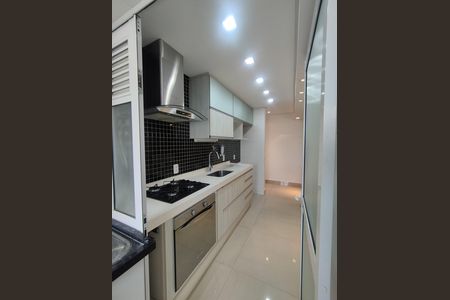 Apartamento à venda com 65m², 2 quartos e 1 vaga Apartamento à venda com 65m², 2 quartos e 1 vagaCozinha - Armários