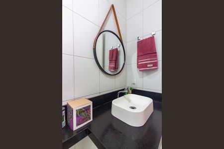 Apartamento à venda com 62m², 2 quartos e 1 vaga Apartamento à venda com 62m², 2 quartos e 1 vagaBanheiro