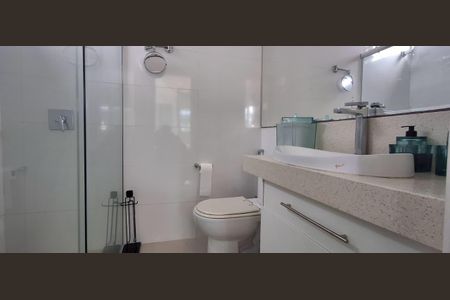 Casa para alugar com 204m², 4 quartos e 2 vagas Casa para alugar com 204m², 4 quartos e 2 vagasBanheiro