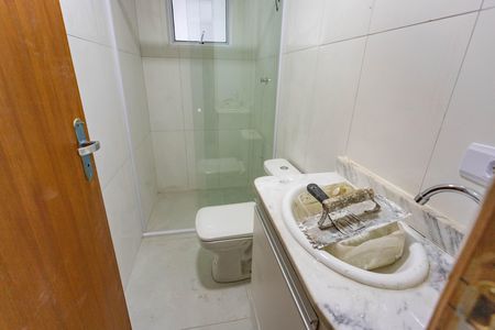 Banheiro  de kitnet/studio para alugar com 1 quarto, 37m² em Vila Clara, São Paulo
