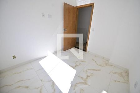 Casa à venda com 87m², 3 quartos e 2 vagas Casa à venda com 87m², 3 quartos e 2 vagasQuarto