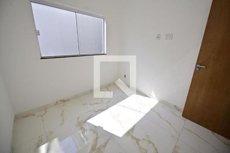 Casa à venda com 87m², 3 quartos e 2 vagas Casa à venda com 87m², 3 quartos e 2 vagasQuarto