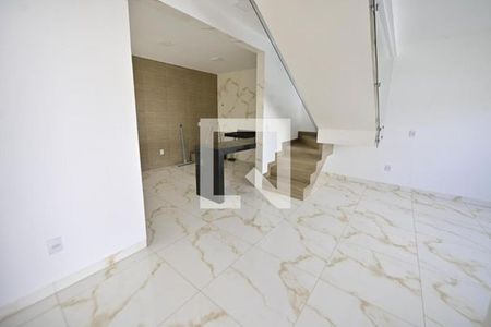 Casa à venda com 87m², 3 quartos e 2 vagas Casa à venda com 87m², 3 quartos e 2 vagasSala