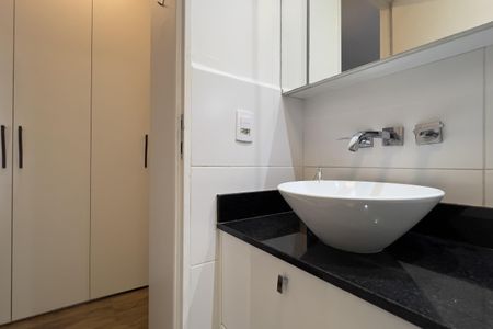 Studio para alugar com 39m², 1 quarto e 1 vaga Studio para alugar com 39m², 1 quarto e 1 vagaBanheiro
