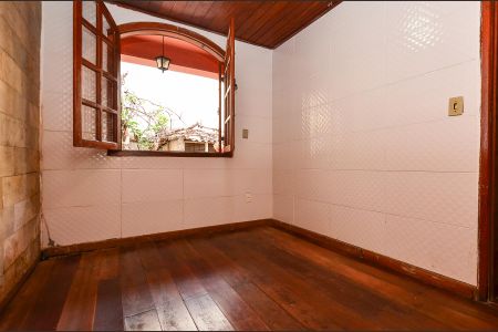 Quarto 1 de casa para alugar com 2 quartos, 70m² em São Lucas, Belo Horizonte