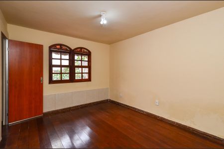 Sala de Estar de casa para alugar com 2 quartos, 70m² em São Lucas, Belo Horizonte