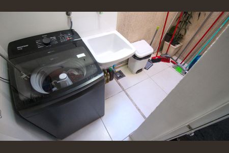 Casa de condomínio à venda com 56m², 2 quartos e 1 vagaÁrea de Serviço