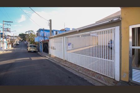 Casa de condomínio à venda com 56m², 2 quartos e 1 vagaFachada