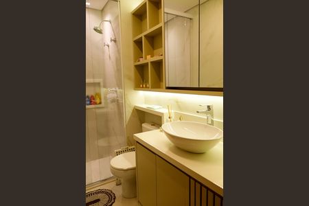 Apartamento para alugar com 95m², 2 quartos e 1 vaga Apartamento para alugar com 95m², 2 quartos e 1 vagaBanheiro
