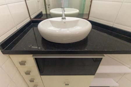 Apartamento para alugar com 81m², 3 quartos e 2 vagas Apartamento para alugar com 81m², 3 quartos e 2 vagasBanheiro da Suíte