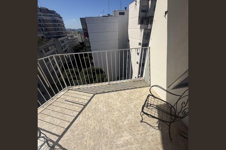 Apartamento à venda com 62m², 2 quartos e 1 vagaVaranda