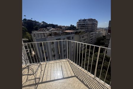 Apartamento à venda com 62m², 2 quartos e 1 vagaVaranda