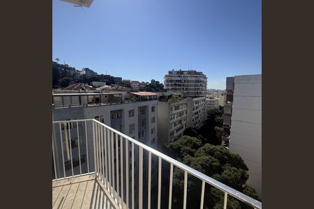 Apartamento à venda com 62m², 2 quartos e 1 vagaVaranda