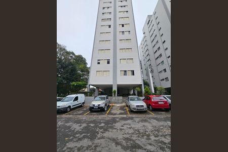 Apartamento à venda com 57m², 2 quartos e 1 vaga Apartamento à venda com 57m², 2 quartos e 1 vagaFachada