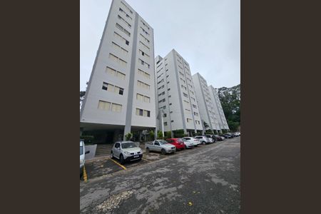Apartamento à venda com 57m², 2 quartos e 1 vaga Apartamento à venda com 57m², 2 quartos e 1 vagaFachada
