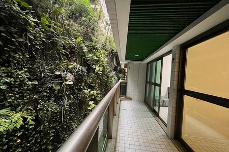 Apartamento para alugar com 51m², 1 quarto e 1 vaga Apartamento para alugar com 51m², 1 quarto e 1 vagaVaranda da sala