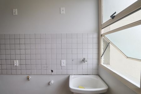 Área de Serviço de apartamento para alugar com 2 quartos, 58m² em Jardim Tres Marias, Guarujá