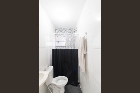 Casa para alugar com 45m², 1 quarto e sem vaga Casa para alugar com 45m², 1 quarto e sem vagaBanheiro