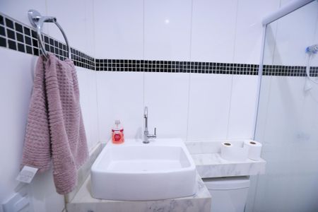 Casa para alugar com 122m², 2 quartos e 1 vaga Casa para alugar com 122m², 2 quartos e 1 vagaBanheiro
