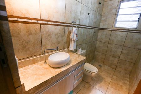 Casa para alugar com 122m², 2 quartos e 1 vaga Casa para alugar com 122m², 2 quartos e 1 vagaBanheiro da Suíte