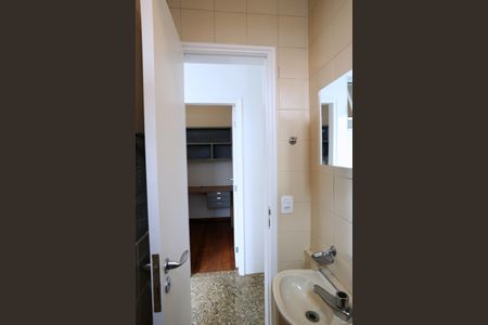 Apartamento para alugar com 150m², 4 quartos e 2 vagasBanheiro de serviço