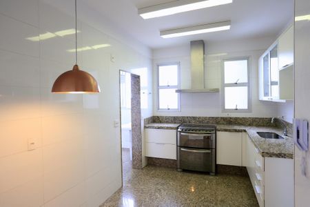 Apartamento para alugar com 150m², 4 quartos e 2 vagasCozinha
