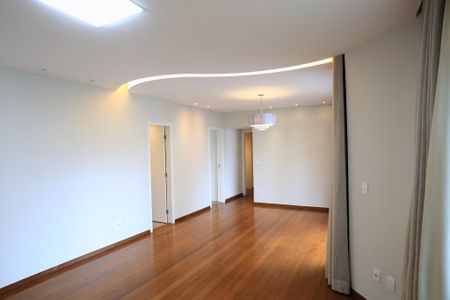 Sala de apartamento para alugar com 4 quartos, 150m² em São Pedro, Belo Horizonte