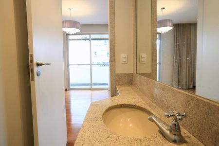 Apartamento para alugar com 150m², 4 quartos e 2 vagasLavabo