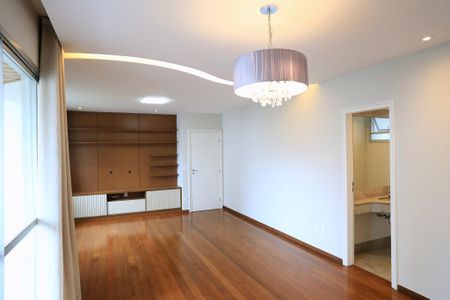Apartamento para alugar com 150m², 4 quartos e 2 vagasSala
