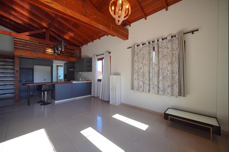 Sala de casa para alugar com 2 quartos, 110m² em Barra da Lagoa, Florianópolis