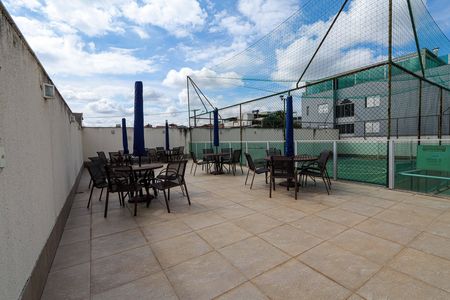 Apartamento para alugar com 95m², 4 quartos e 2 vagasÁrea comum - Piscina