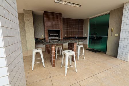 Apartamento para alugar com 95m², 4 quartos e 2 vagasÁrea comum - Churrasqueira