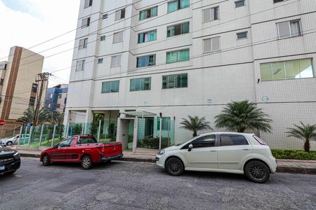 Apartamento para alugar com 95m², 4 quartos e 2 vagasFachada e portaria
