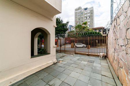 Casa para alugar com 1000m², 9 quartos e 10 vagas Casa para alugar com 1000m², 9 quartos e 10 vagasGaragem