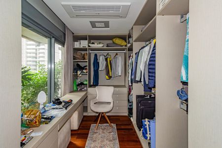 Apartamento para alugar com 167m², 3 quartos e 3 vagasCloset da suíte 1