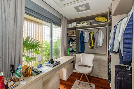 Apartamento para alugar com 167m², 3 quartos e 3 vagasCloset da suíte 1