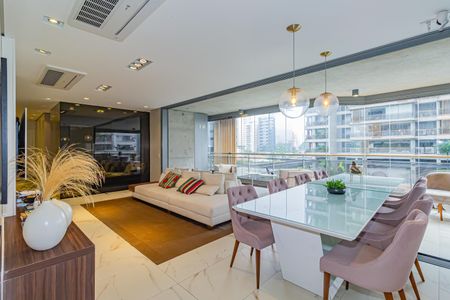 Apartamento para alugar com 167m², 3 quartos e 3 vagasSala