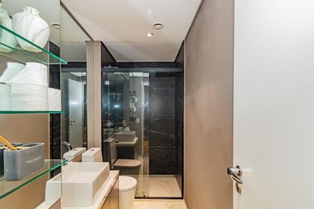 Apartamento para alugar com 167m², 3 quartos e 3 vagasBanheiro